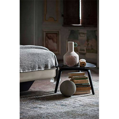 Beds Poltrona Frau Bed Aurora Due