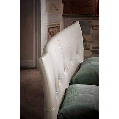 Beds Poltrona Frau Bed Aurora Due