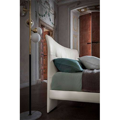 Beds Poltrona Frau Bed Aurora Due
